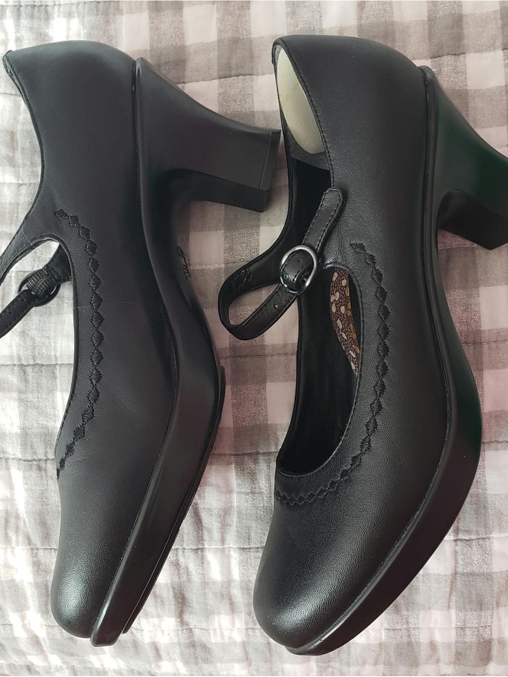 Dansko Black Mary Jane Heels with Decorative Scallop Stitching